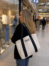 Last inn bildet i Galleri-visningsprogrammet, Tote bag canvas med solide stropper - med glidelås og frontlomme.