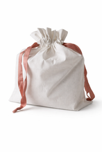 Last inn bildet i Galleri-visningsprogrammet, GEORG JENSEN - Bernadotte Red Wine Glass 6 Stk. og gavepose med brodering