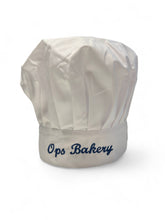 Last inn bildet i Galleri-visningsprogrammet, Kokkehatt med brodert navn, tittel, firma etc. Du velger tekst og vi broderer...Velg farge.