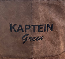 Last inn bildet i Galleri-visningsprogrammet, Grillforkle, vinforkle, kjellermester forkle... i ekte skinn med brodert navn, BBQ, grillsjef, etc.