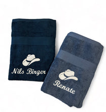 Last inn bildet i Galleri-visningsprogrammet, Myke badehåndklær med en brodert figur, bilde, hjerte, hatt, etc.. 70x140 cm. Velg farge og bilde og vi broderer. Håndkle.