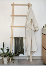 Last inn bildet i Galleri-visningsprogrammet, Høie badekåpe/morgenkåpe L/XL, med brodering venstre bryst