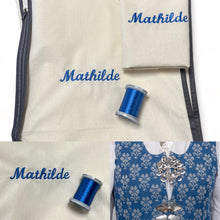 Last inn bildet i Galleri-visningsprogrammet, 1 Bunadsposesett; Bunadspose, skjortepose og skopose i bomull med brodert navn