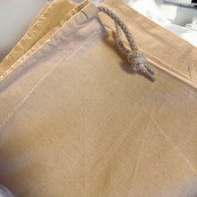 Last inn bildet i Galleri-visningsprogrammet, 10 stk skittentøyposer, loudrybag med logobrodering. Myk og solid bomullspose.