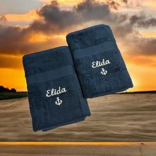 Last inn bildet i Galleri-visningsprogrammet, 2 stk Deilige myke badehåndklær med brodert navn 70x140 cm badehåndklær