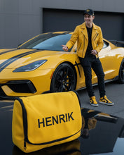 Last inn bildet i Galleri-visningsprogrammet, Sort, gul og tøff toalettveske med krok – praktisk, romslig og stilren