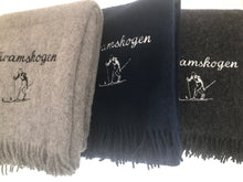 Last inn bildet i Galleri-visningsprogrammet, Kvamskogen ullpledd i 100% ull, 130x170 cm tettvevd
