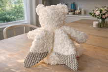 Last inn bildet i Galleri-visningsprogrammet, Englebamse med brodert navn - Ekstra myk
