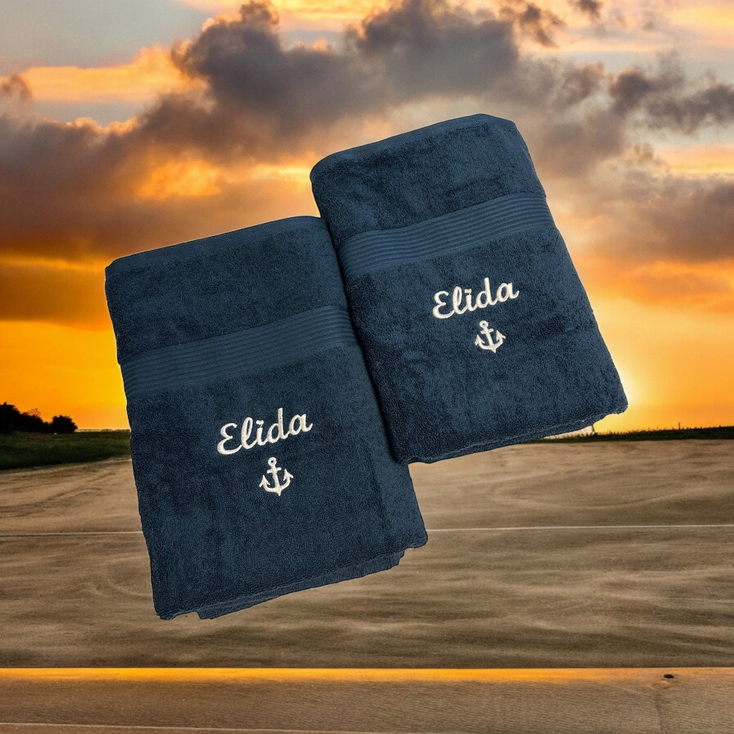 10 stk myke badehåndklær med et stk brodert navn (70x140 cm)